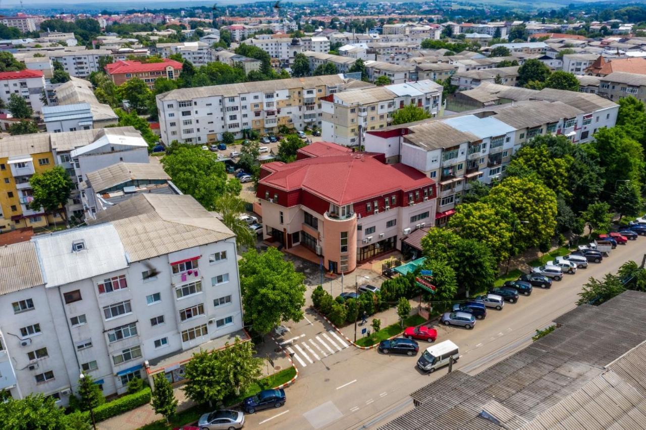 Hotel Tex Club Botoșani Bagian luar foto